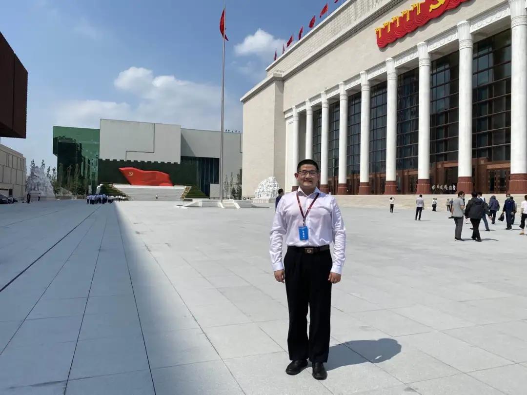 李晟参观中国共产党历史展览馆